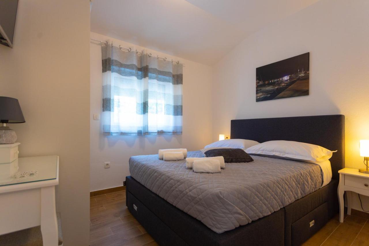 Apartments Jasa Deluxe Makarska Esterno foto