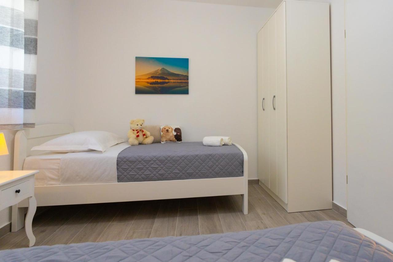 Apartments Jasa Deluxe Makarska Esterno foto