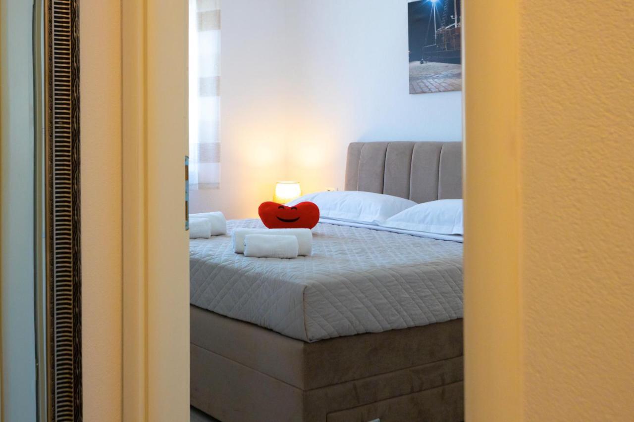 Apartments Jasa Deluxe Makarska Esterno foto
