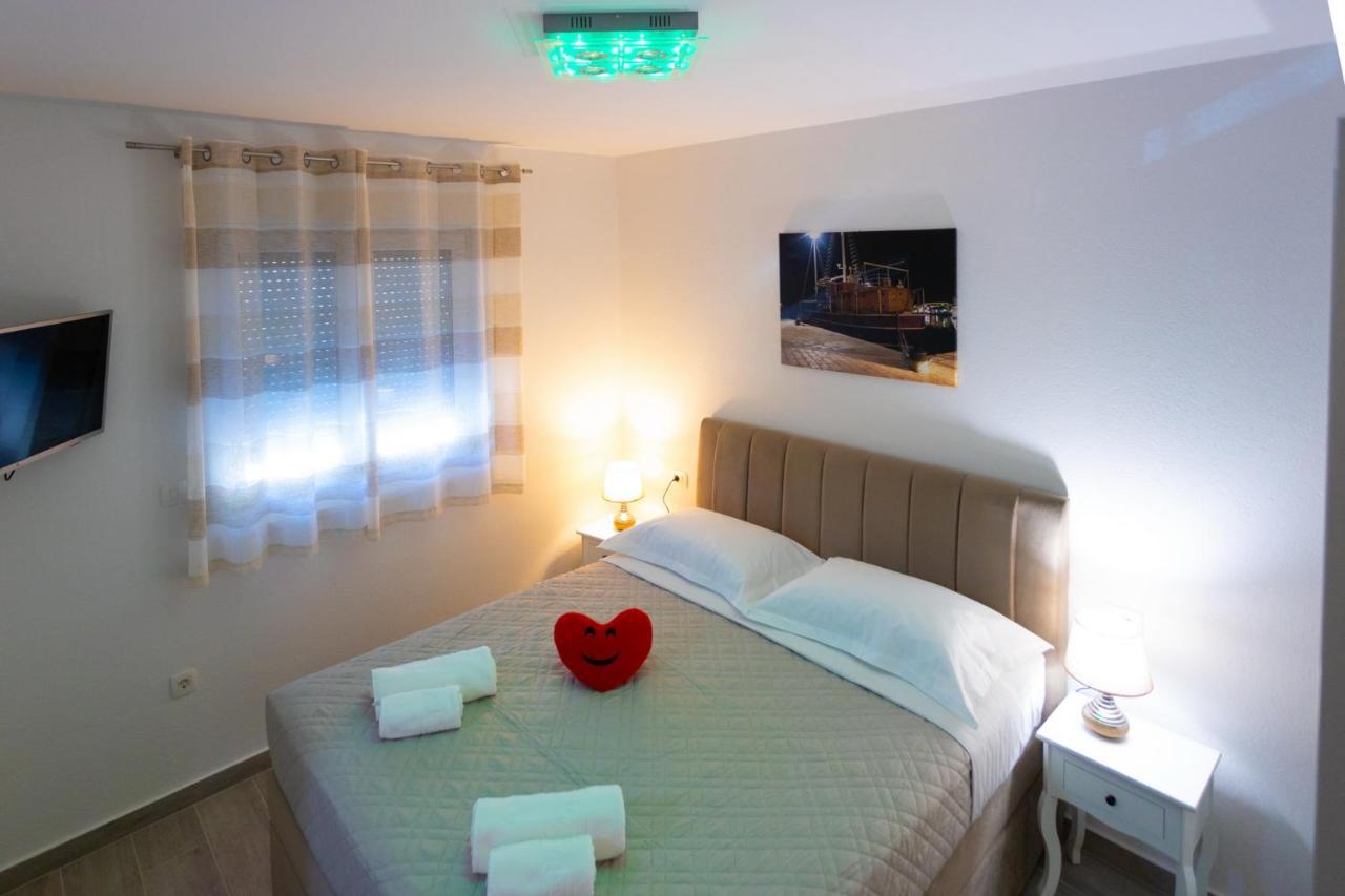 Apartments Jasa Deluxe Makarska Esterno foto