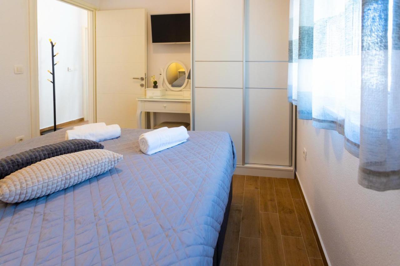 Apartments Jasa Deluxe Makarska Esterno foto