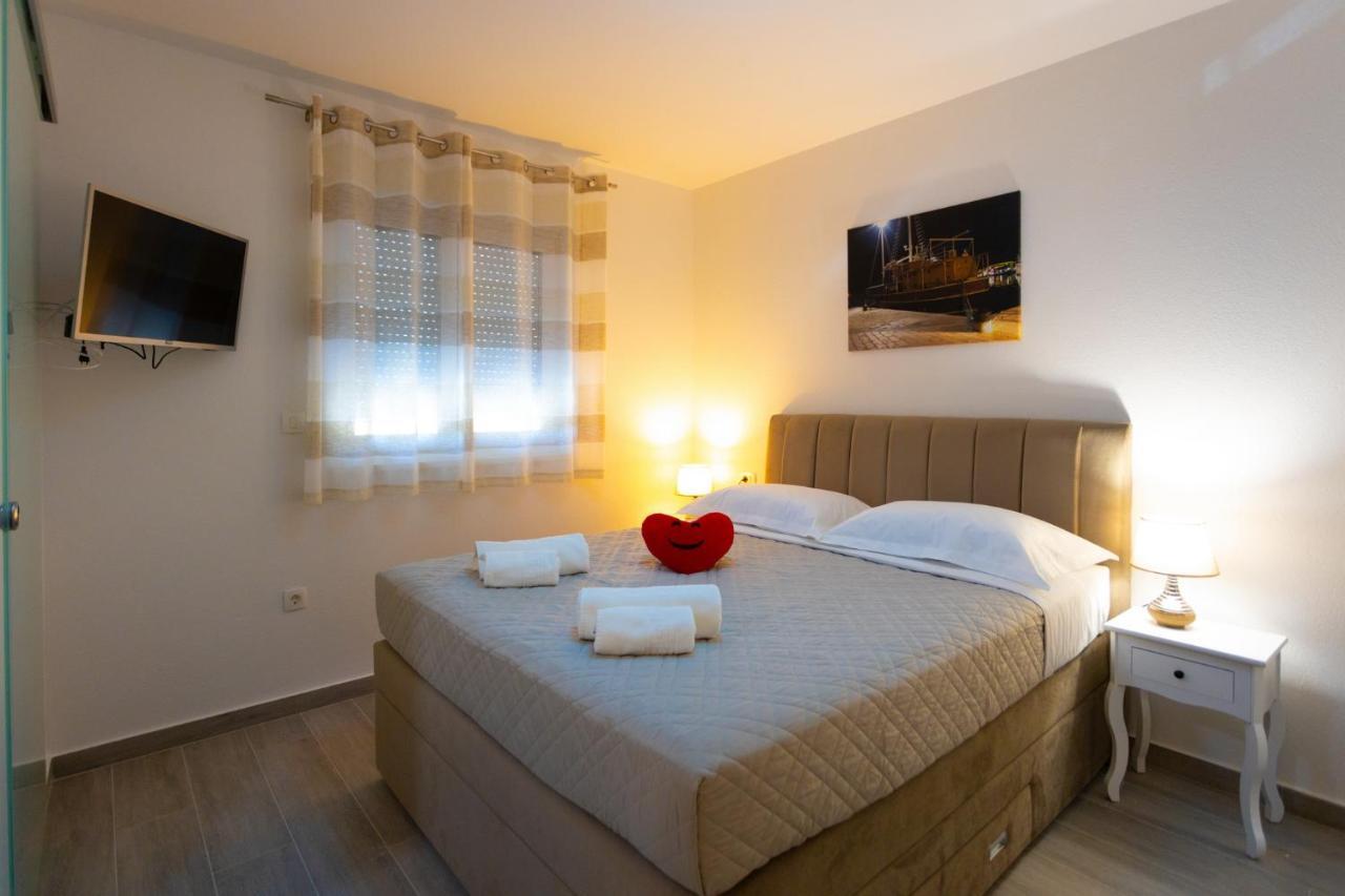Apartments Jasa Deluxe Makarska Esterno foto