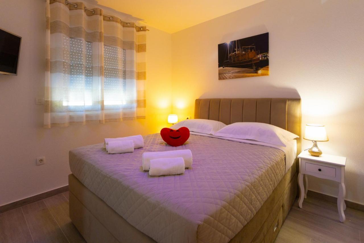 Apartments Jasa Deluxe Makarska Esterno foto