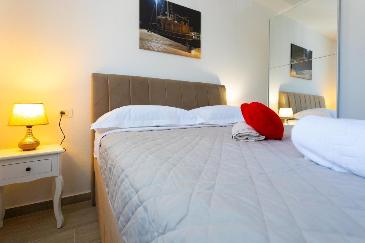 Apartments Jasa Deluxe Makarska Esterno foto