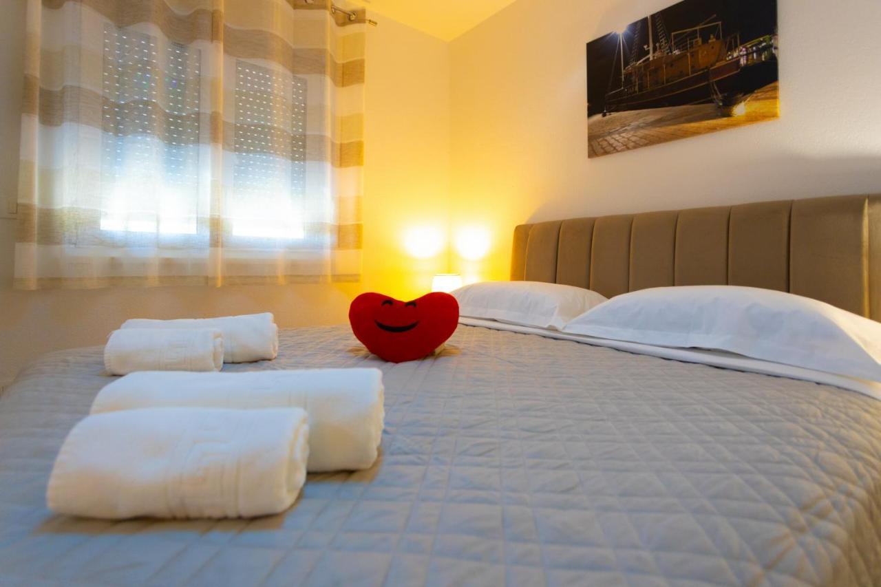 Apartments Jasa Deluxe Makarska Esterno foto